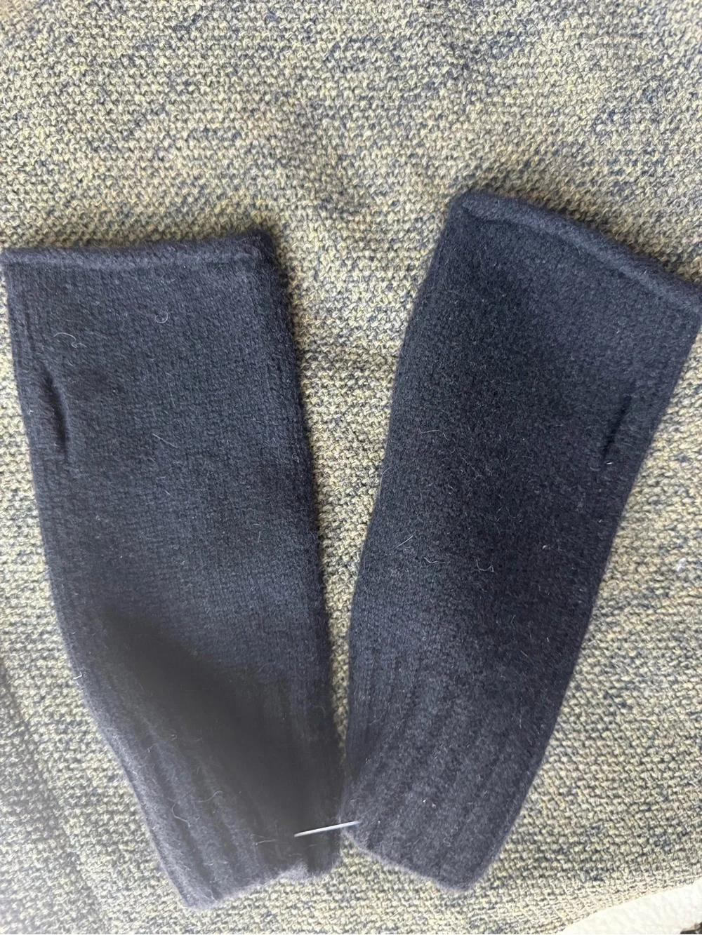 Cashmere Project Black Cashmere Rhinestone fingerless gloves